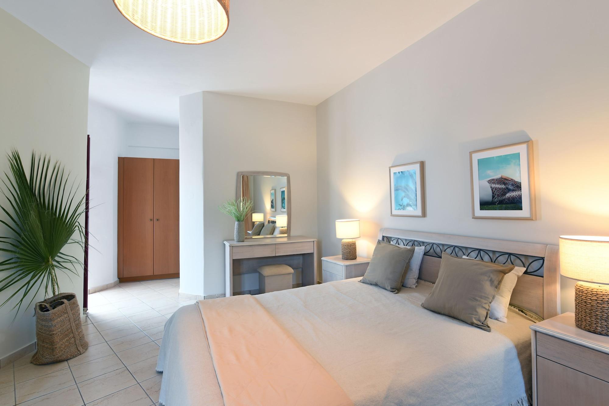 Asteras Paradise 4* פארוס